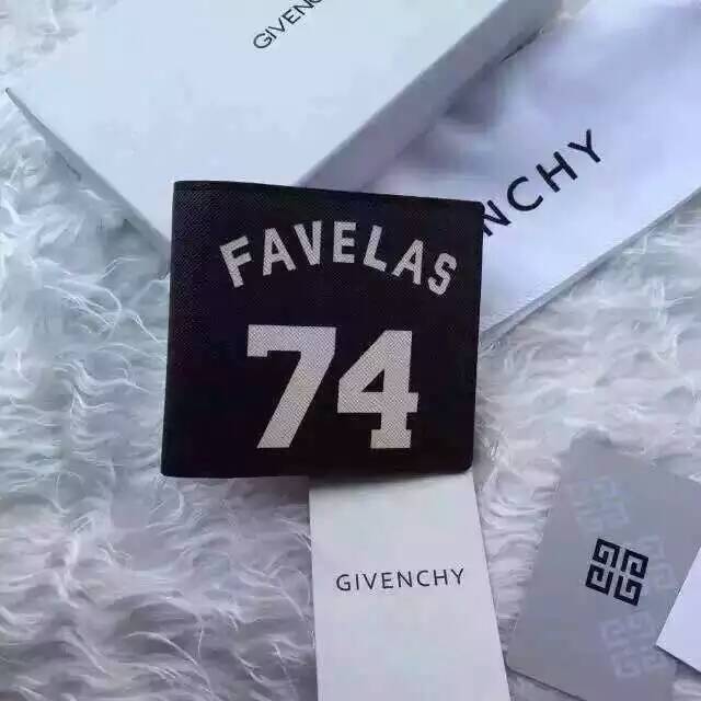 個性的なデザ 人気ブランドGivenchy 実物の写真 N品スーパーコピー代引き対応国内発送後払い安全必ず届く優良サイト